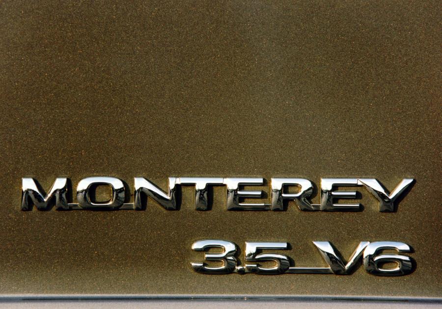 Логотип Opel Monterey 3.5 V6 Limited 1998 года  (фото 15 из 36)